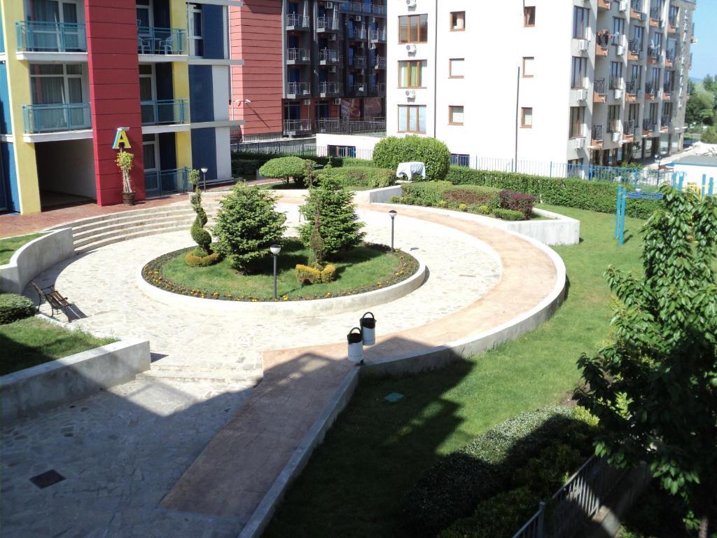 Elit 4 Apartments Słoneczny Brzeg Zewnętrze zdjęcie