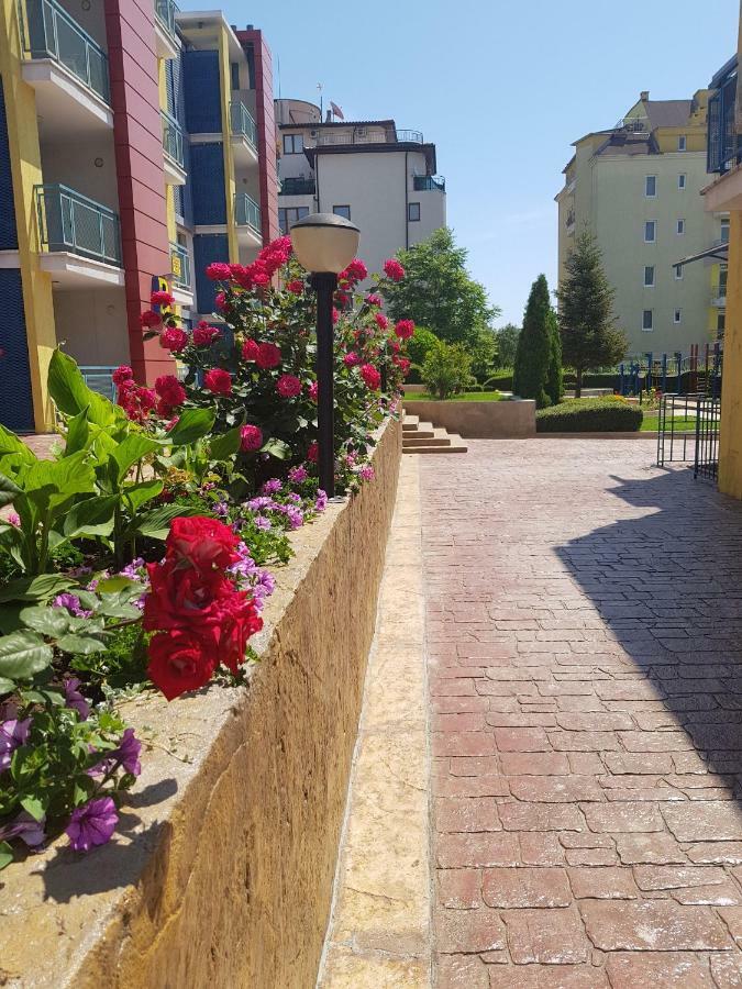 Elit 4 Apartments Słoneczny Brzeg Zewnętrze zdjęcie